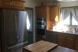 104 Phyllis Dr, Lindenhurst, NY 11757 - Photo 11