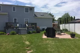 104 Phyllis Dr, Lindenhurst, NY 11757 - Photo 15