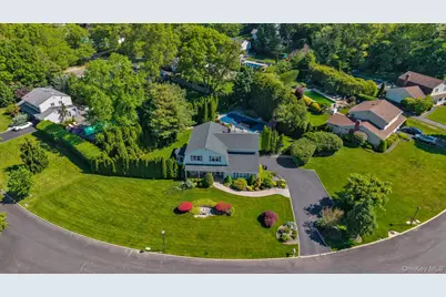 4 Toga Court, East Northport, NY 11731 - Photo 27
