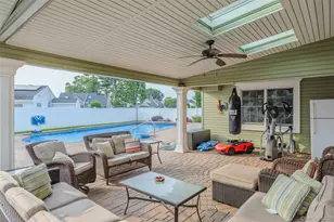 71 Swing Ln, Levittown, NY 11756 - Photo 33