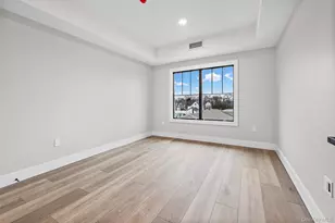 80 Division St, Patchogue, NY 11772 - Photo 7