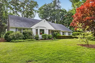220 Cherry Valley Ave, Garden City, NY 11530 - Photo 3