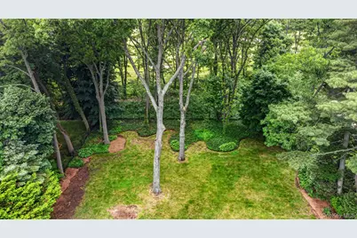 220 Cherry Valley Avenue, Garden City, NY 11530 - Photo 19