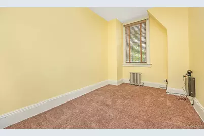 65-56 77th Place, Middle Village, NY 11379 - Photo 17