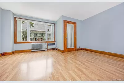 65-56 77th Place, Middle Village, NY 11379 - Photo 5