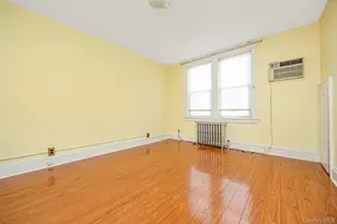 65-56 77th Pl, Middle Village, NY 11379 - Photo 15