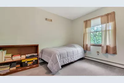 5 Peekskill Avenue, Patchogue, NY 11772 - Photo 35