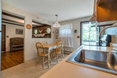 5 Peekskill Avenue, Patchogue, NY 11772 - Photo 19
