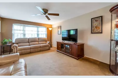 5 Peekskill Avenue, Patchogue, NY 11772 - Photo 13