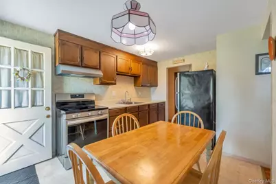 5 Peekskill Avenue, Patchogue, NY 11772 - Photo 17