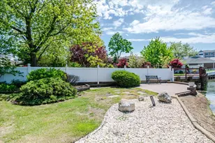 593 Pearl St, Oceanside, NY 11572 - Photo 21
