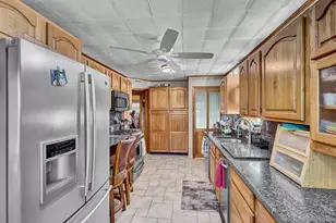 545 N 2nd St, New Hyde Park, NY 11040 - Photo 5