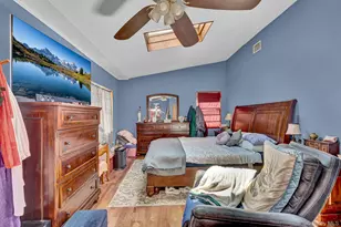 545 N 2nd St, New Hyde Park, NY 11040 - Photo 9
