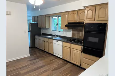 143 Pineview Avenue, Bardonia, NY 10954 - Photo 5
