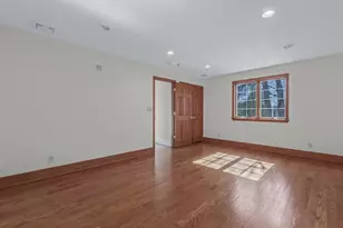 2 Amherst Road E, Great Neck, NY 11021 - Photo 31