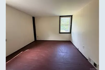 234 Lakeshore Drive, Pleasant Valley, NY 12569 - Photo 11