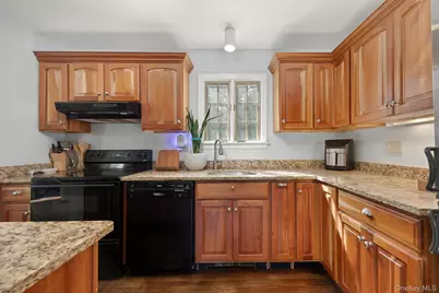 3881 Route 44, Millbrook, NY 12545 - Photo 25