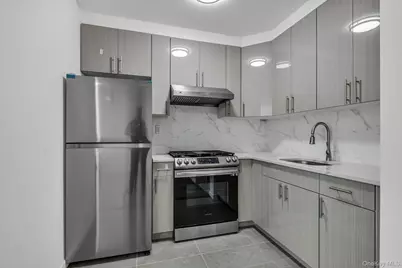 4210 147th Street #2B, Flushing, NY 11355 - Photo 7