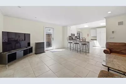 29 Montrose Road, Yonkers, NY 10710 - Photo 9