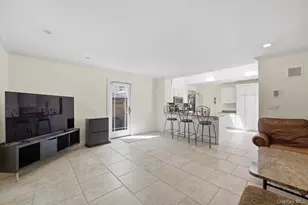 29 Montrose Rd, Yonkers, NY 10710 - Photo 9