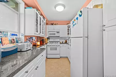 2575 Palisade Avenue #12C, Bronx, NY 10463 - Photo 9