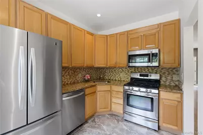 83 Kings Highway #7, New Rochelle, NY 10801 - Photo 9