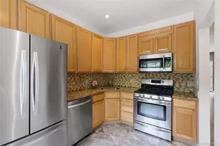 83 Kings Hwy, New Rochelle, NY 10801 - Photo 9