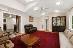 15 Oakhurst St, South Huntington, NY 11746 - Photo 9