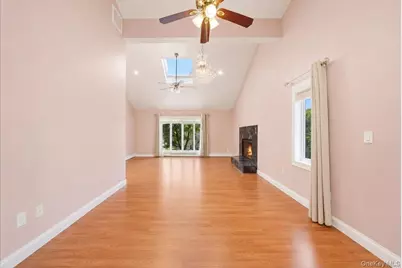 15 Oakhurst Street, South Huntington, NY 11746 - Photo 19