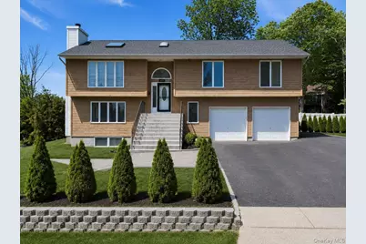 15 Oakhurst Street, South Huntington, NY 11746 - Photo 1