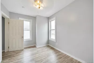 24 Crescent Place, Middletown, NY 10940 - Photo 23