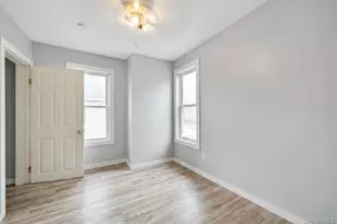 24 Crescent Pl, Middletown, NY 10940 - Photo 23