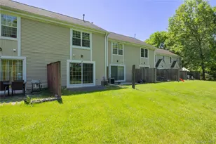 25 Creekside Cir, Spring Valley, NY 10977 - Photo 7