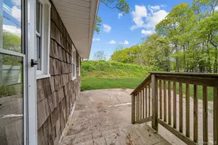 132 Swezey Dr, Middle Island, NY 11953 - Photo 9