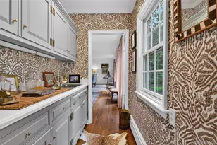 3 Peacock Pond Rd, Glen Cove, NY 11542 - Photo 11