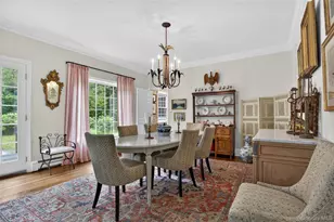 3 Peacock Pond Rd, Glen Cove, NY 11542 - Photo 9