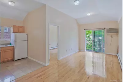86-66 Midland Parkway, Jamaica, NY 11432 - Photo 17