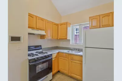 86-66 Midland Parkway, Jamaica, NY 11432 - Photo 13
