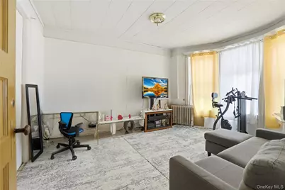 19 Kiely Place, Brooklyn, NY 11208 - Photo 5