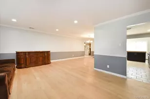 20 Dumond Pl, Coram, NY 11727 - Photo 9