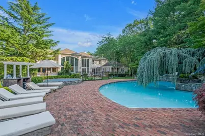 55 Coves Run, Oyster Bay, NY 11791 - Photo 47