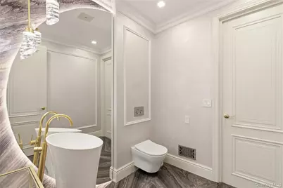 55 Coves Run, Oyster Bay, NY 11791 - Photo 17