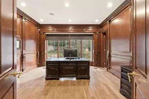 55 Coves Run, Oyster Bay, NY 11791 - Photo 23