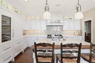 40 Pembroke Dr, Glen Cove, NY 11542 - Photo 13