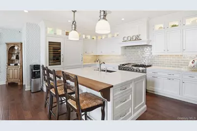 40 Pembroke Drive, Glen Cove, NY 11542 - Photo 15