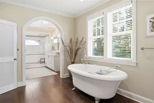 40 Pembroke Dr, Glen Cove, NY 11542 - Photo 19