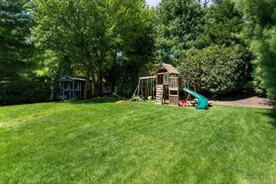 34 Ketchum Court, East Northport, NY 11731 - Photo 15