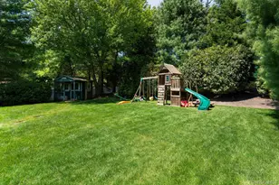 34 Ketchum Ct, East Northport, NY 11731 - Photo 15