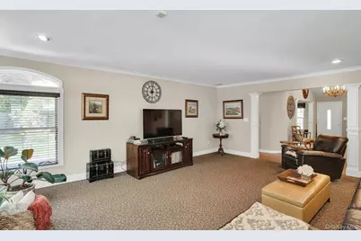 17 Priscilla Avenue, Holtsville, NY 11742 - Photo 15