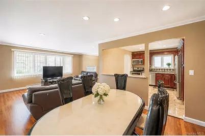 2706 Milburn Avenue, Baldwin, NY 11510 - Photo 11